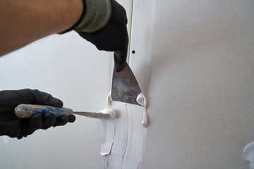 How Drywall Repair Can Save You Money