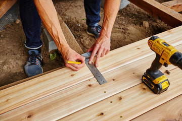 How to Choose Deck Builders