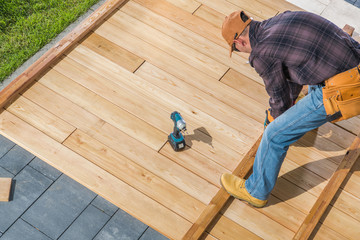 What You Should Know About Deck Builders